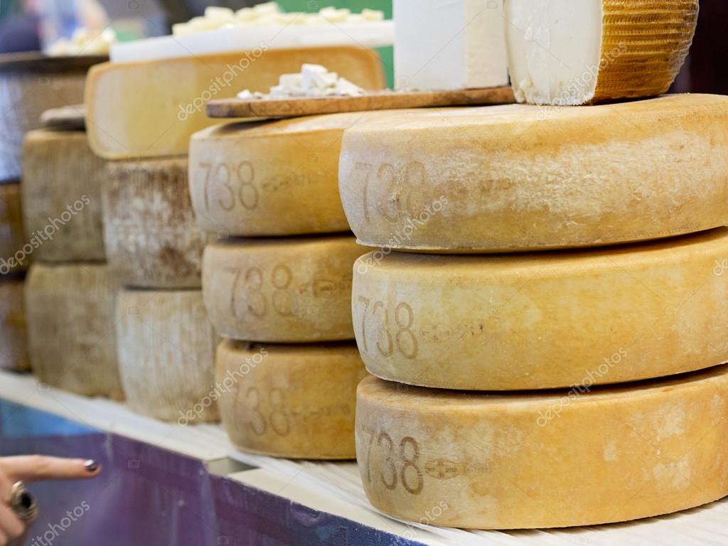 Regionale Produzenten für Fleisch und Käse